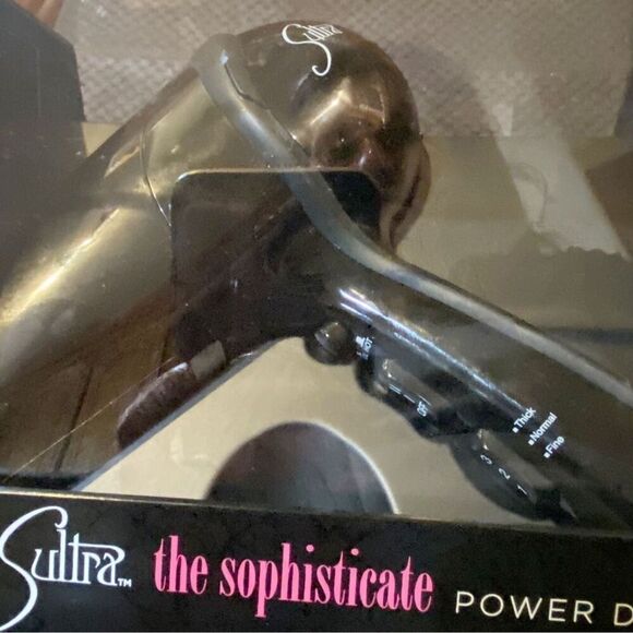 Sultra Powerful ceramic Dryer Styling 1600 Watts for fine dry normal thick hair - Picture 3 of 8